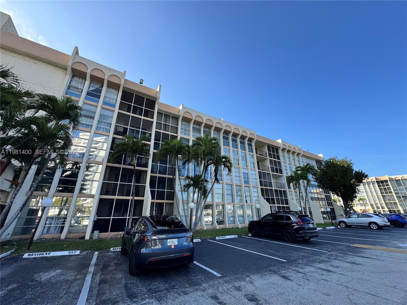 701 Three Islands Blvd 103 photo 2
