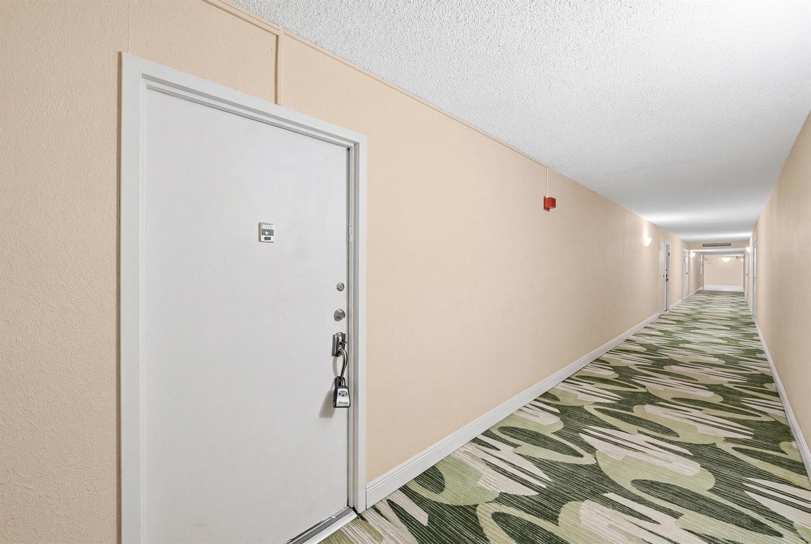 1000 Parkview Drive 1006 photo 19