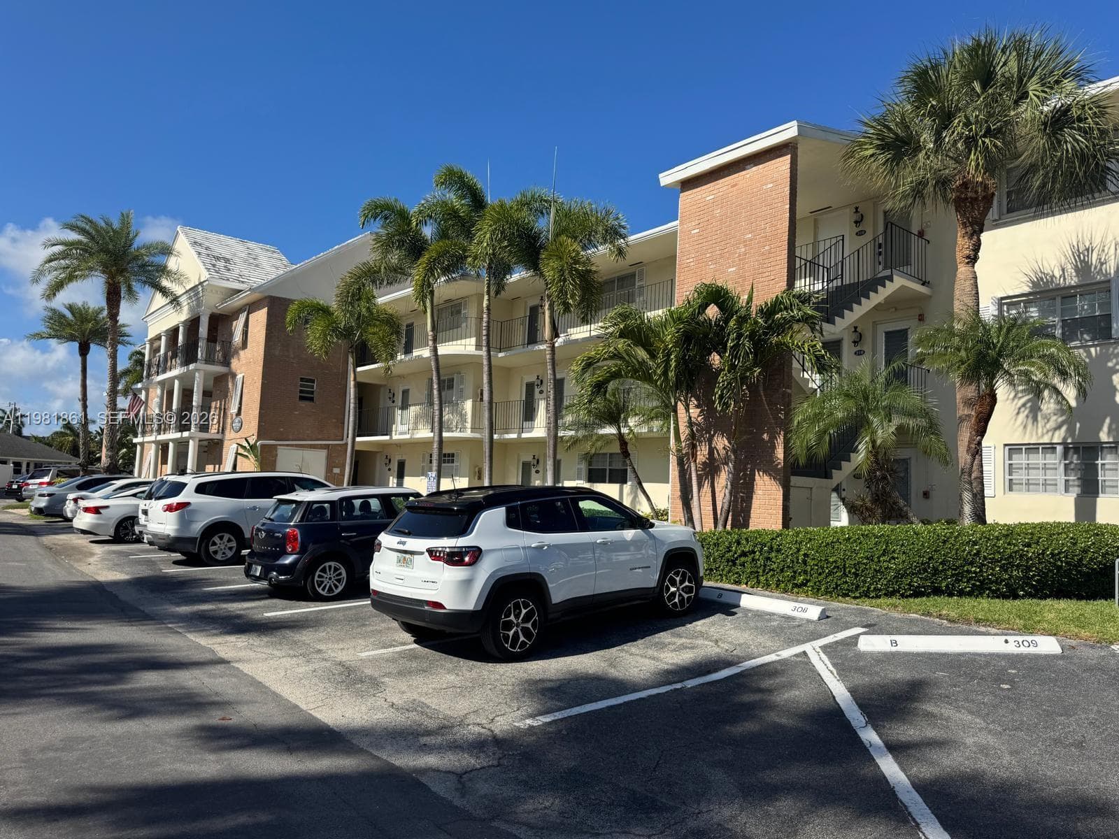 450 Paradise Isle Blvd 209 photo 2