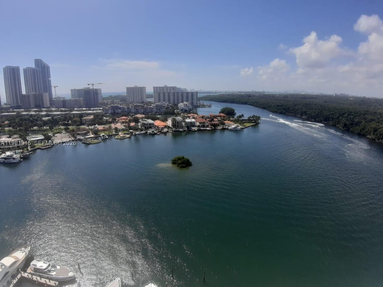 400 Sunny Isles Blvd 1701 photo 2