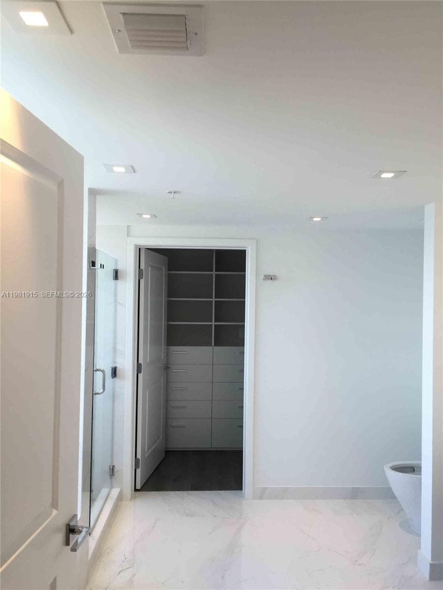 400 Sunny Isles Blvd 1701 photo 9