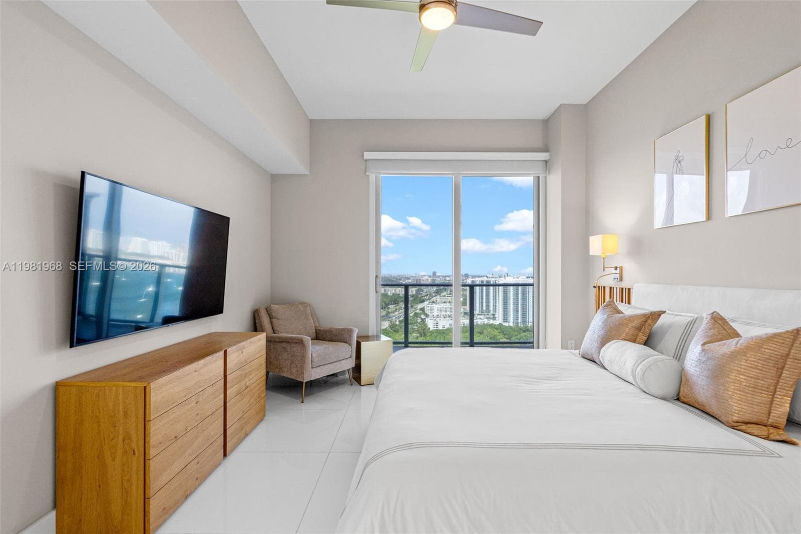 16385 Biscayne Blvd 3201 photo 19