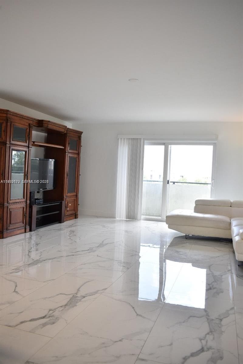 8024 Tatum Waterway Dr 5A photo 5