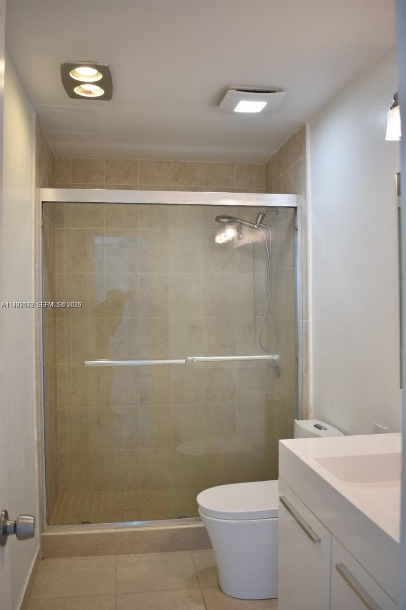 8024 Tatum Waterway Dr 5A photo 4