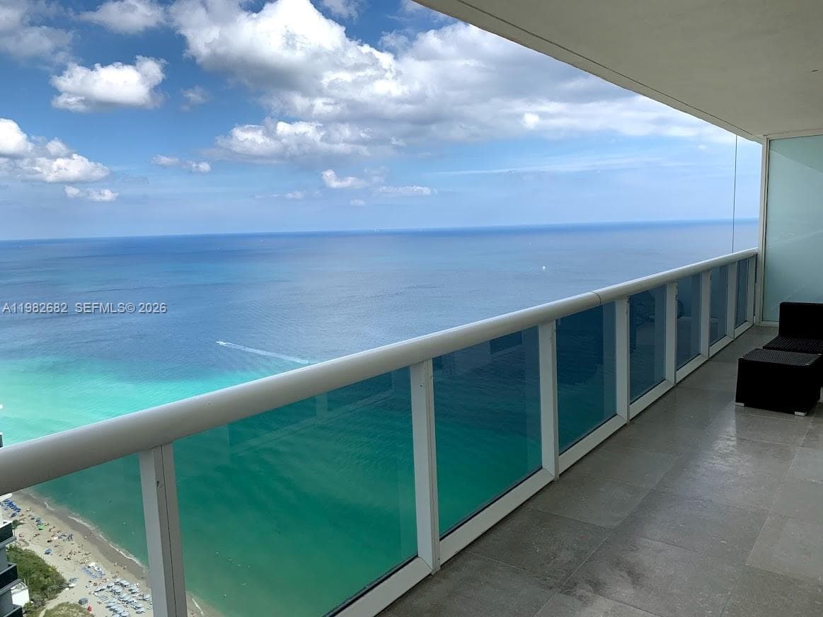 1830 S Ocean Dr 4608 photo 3