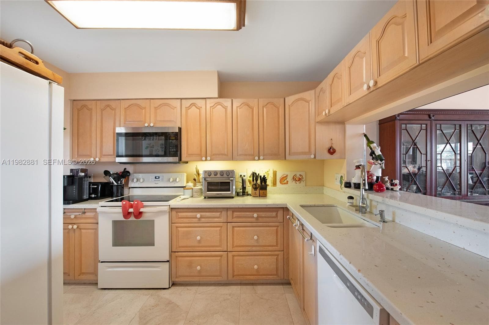 3050 NE 48th Ct 401 photo 12