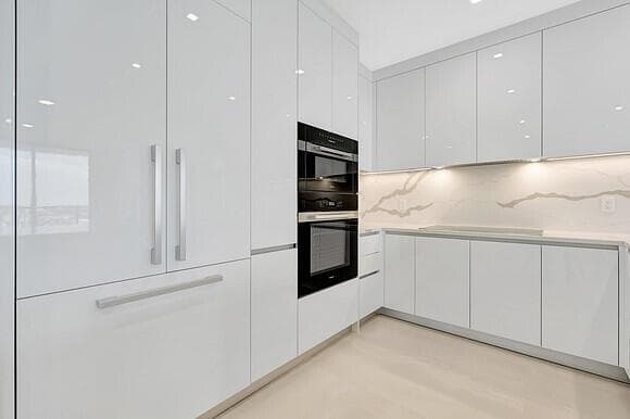 220 Lake Shore Drive 2105 photo 5
