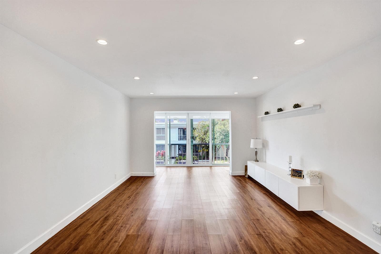 6289 Bay Club Drive photo 3