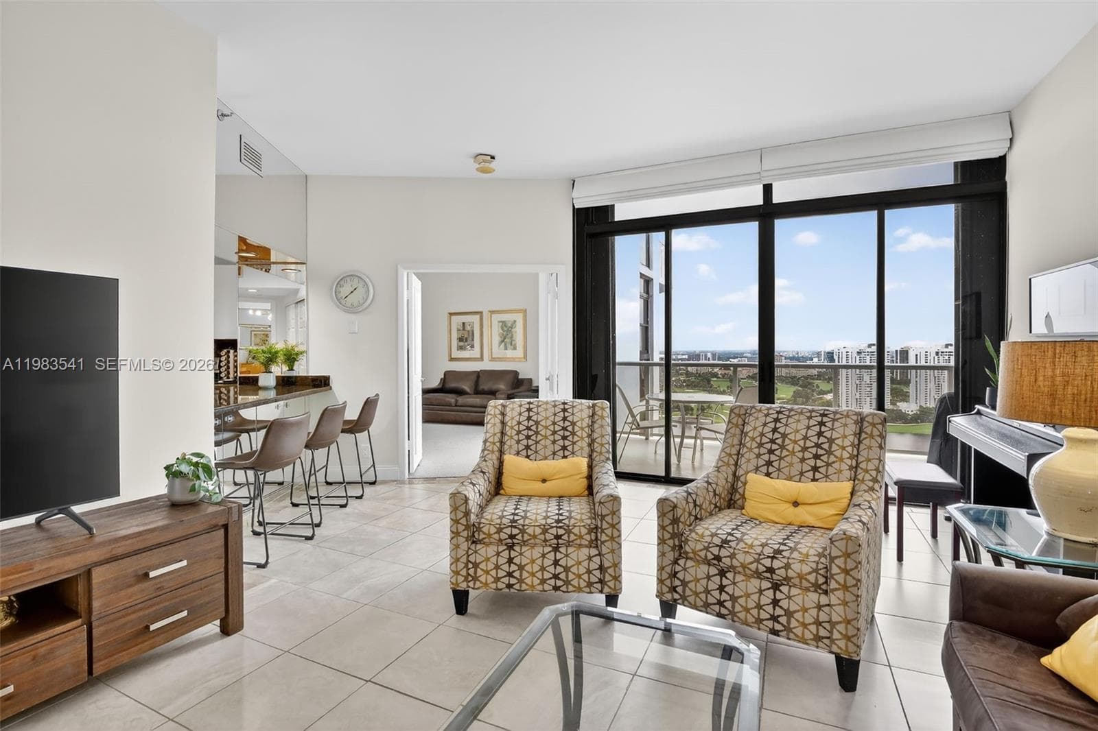 20281 E Country Club Dr TS 5 photo 6