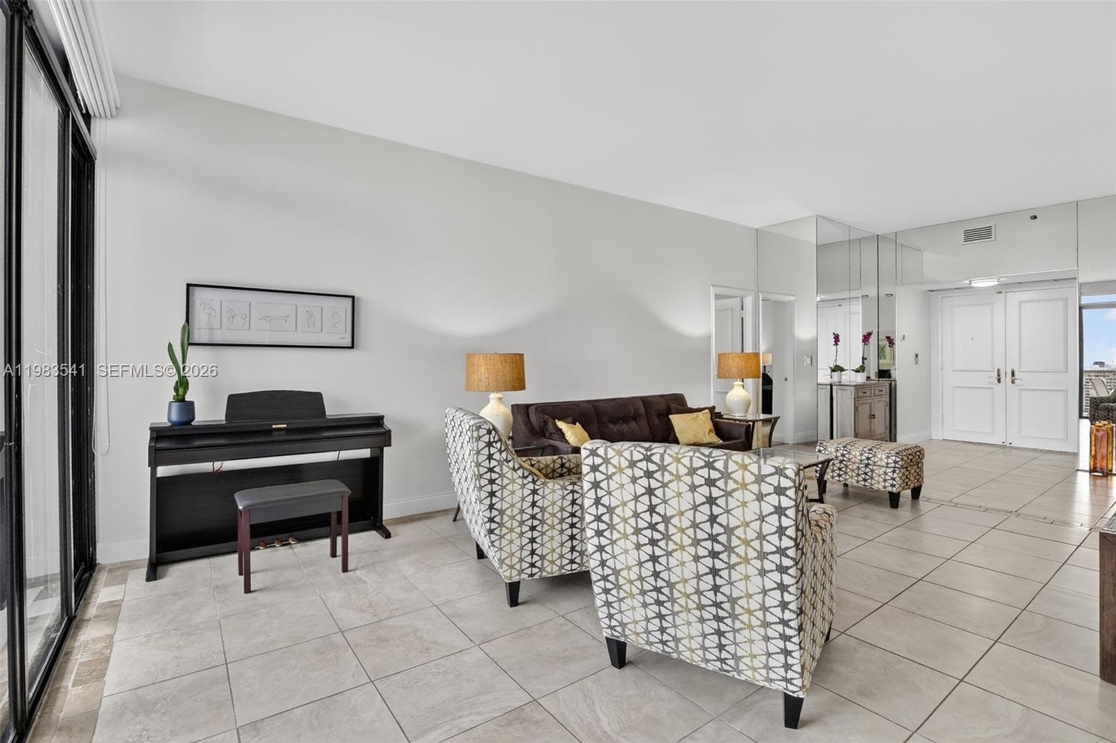 20281 E Country Club Dr TS 5 photo 7