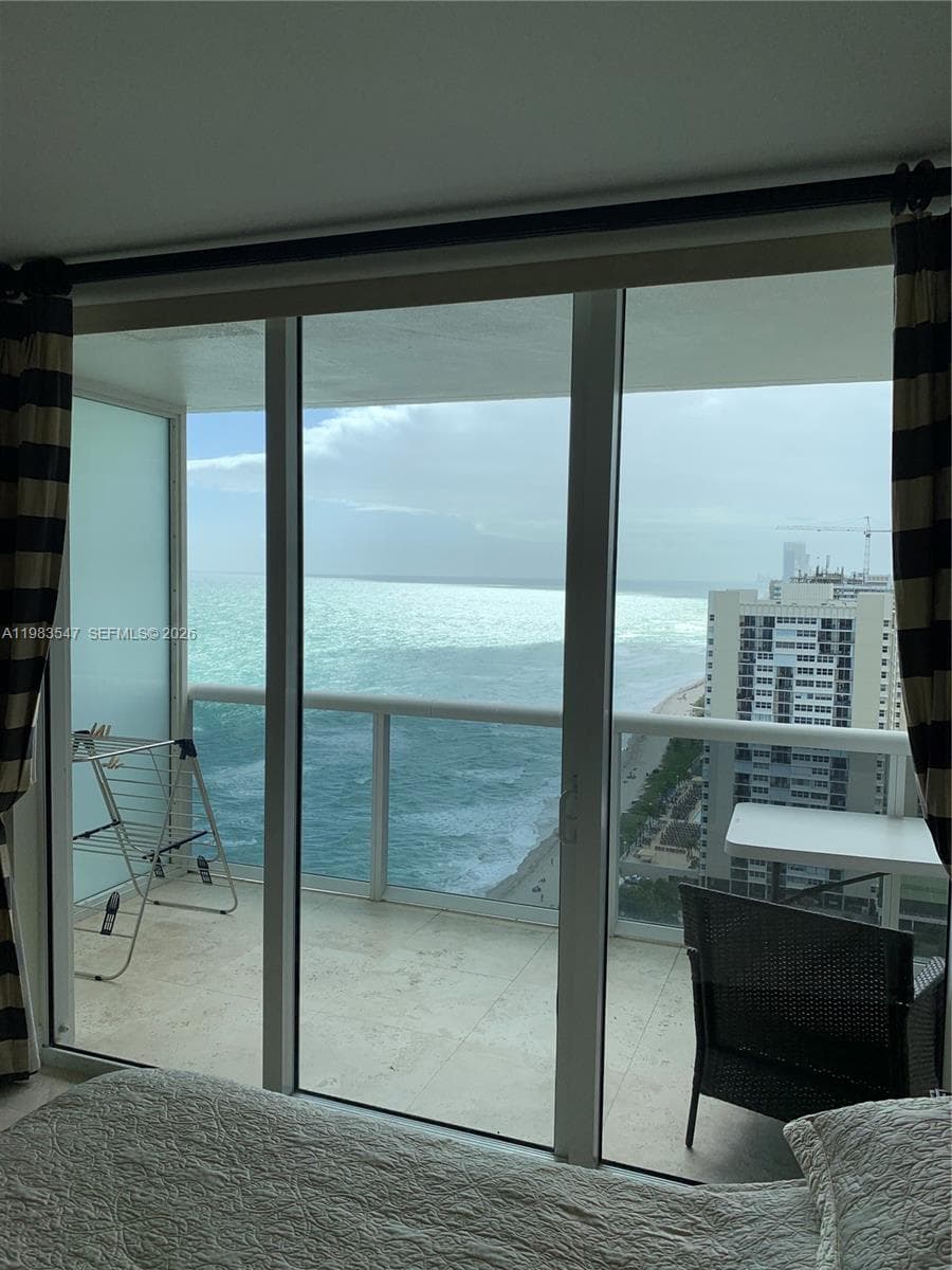 1830 S Ocean Dr 2503 photo 13