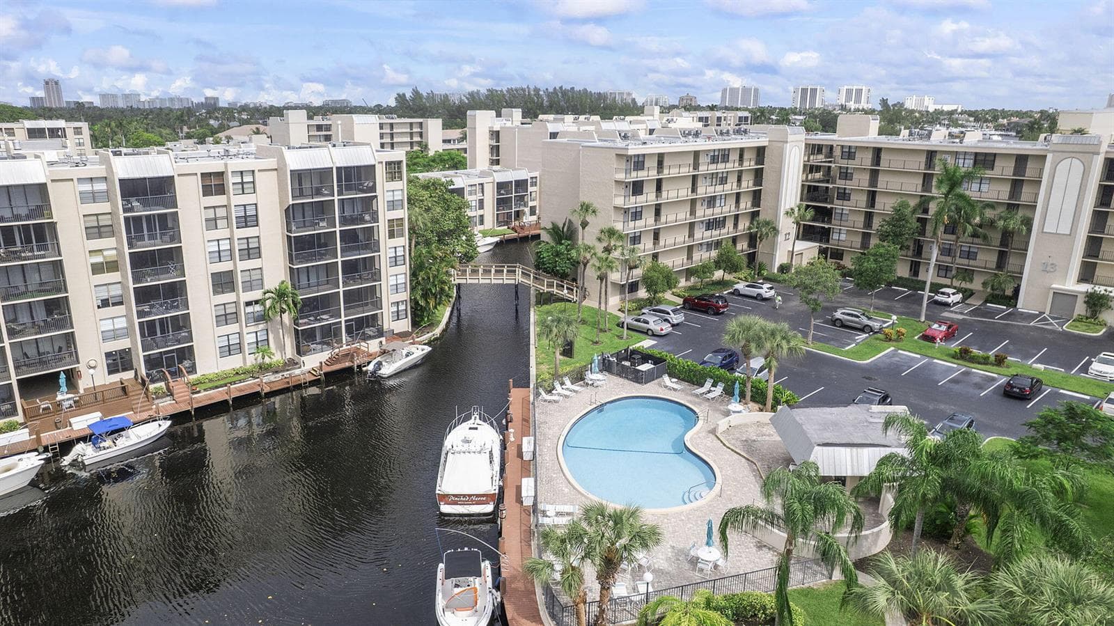8 N Royal Palm Way 6040 photo 17