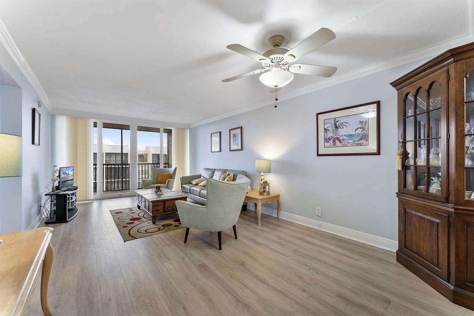 8 N Royal Palm Way 6040 photo 3