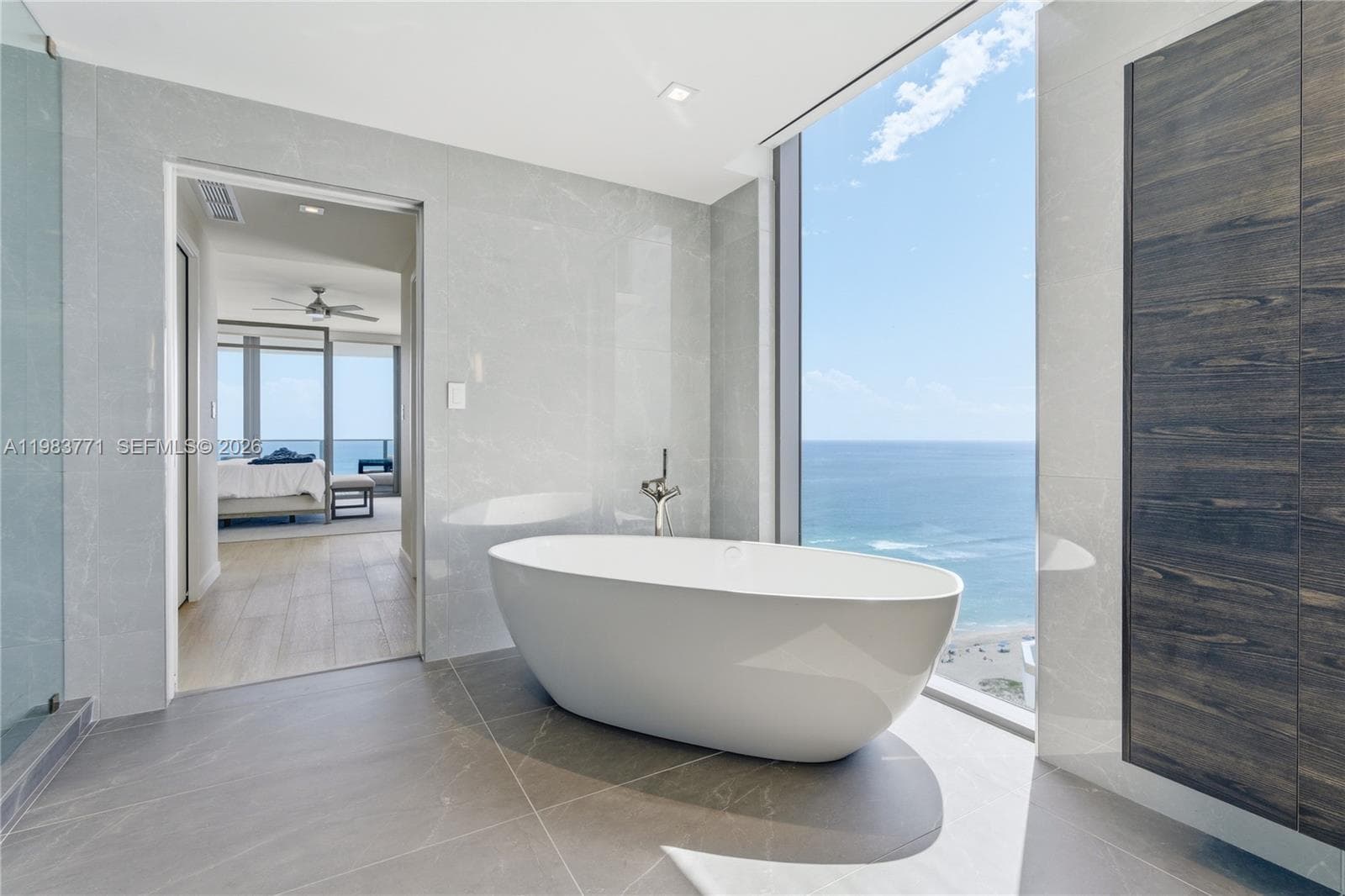 1116 N Ocean Blvd 1801 photo 22