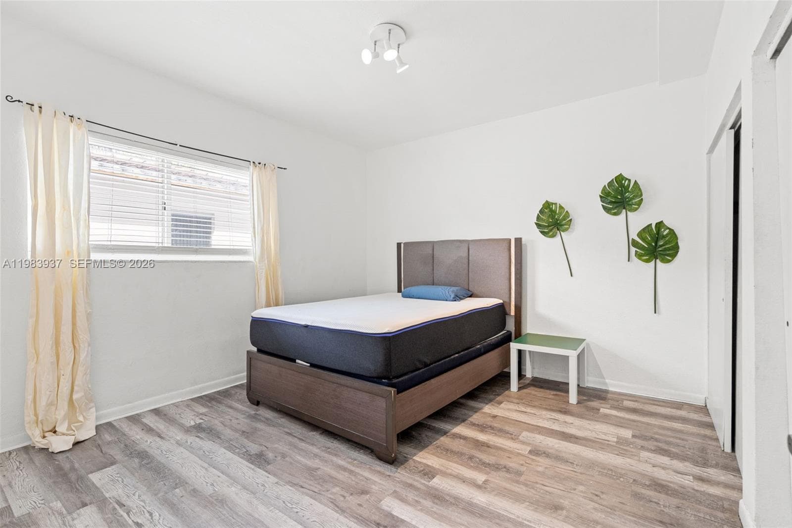 1185 Marseille Dr 202 photo 15