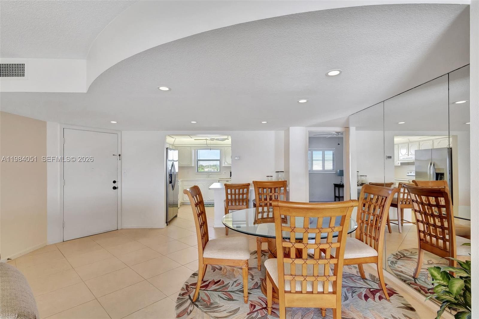 801 Lake Shore Dr 403 photo 5