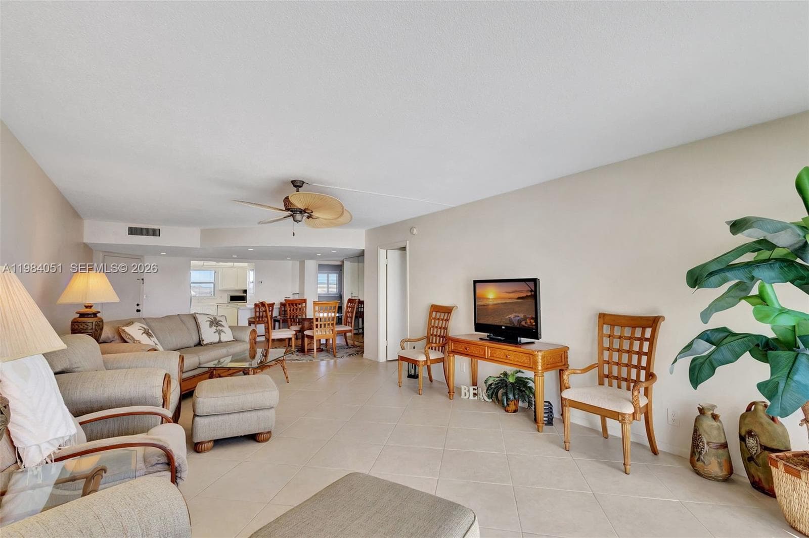 801 Lake Shore Dr 403 photo 4