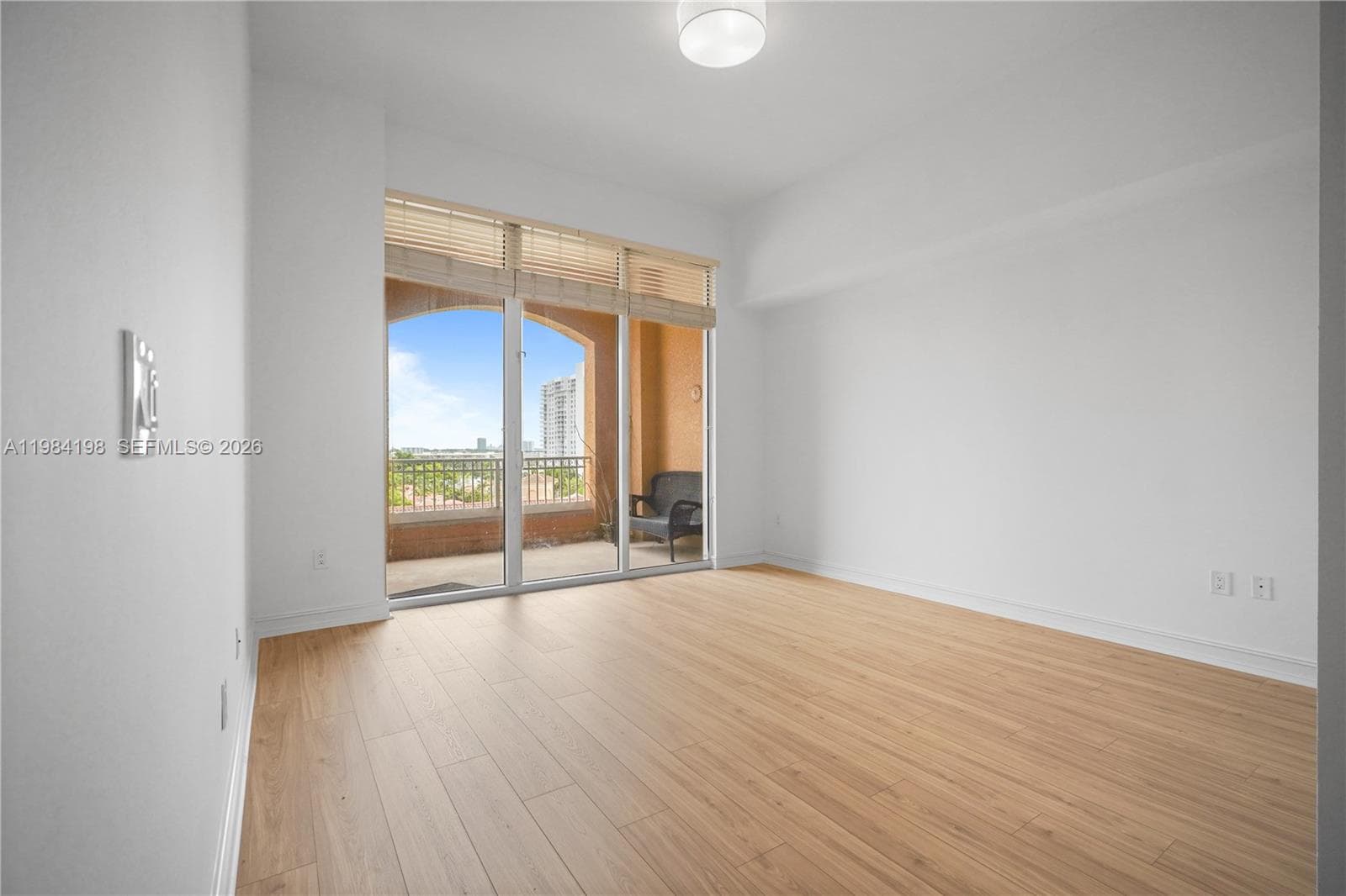 3001 NE 185th St 716 photo 11