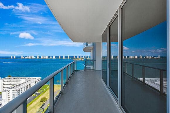 220 Lake Shore Drive 2105 photo 14