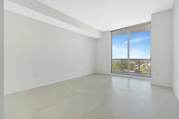 220 Lake Shore Drive 2105 photo 8