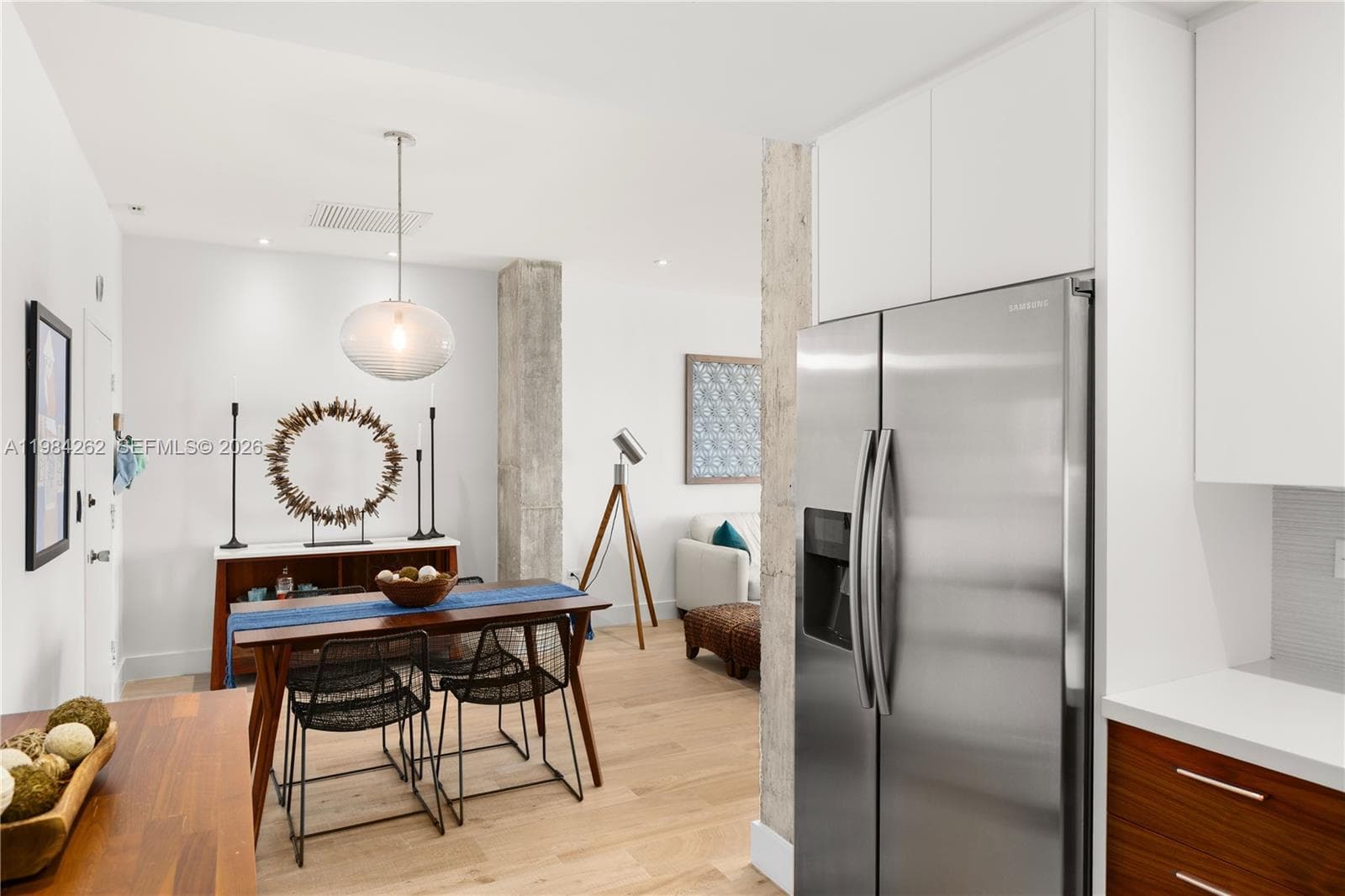 5555 Collins Ave 17J photo 4