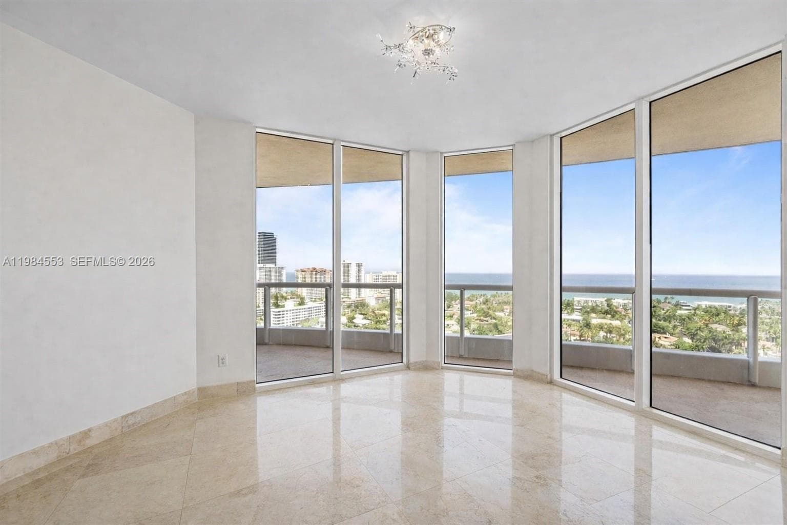 21200 Point Pl 1901 photo 10