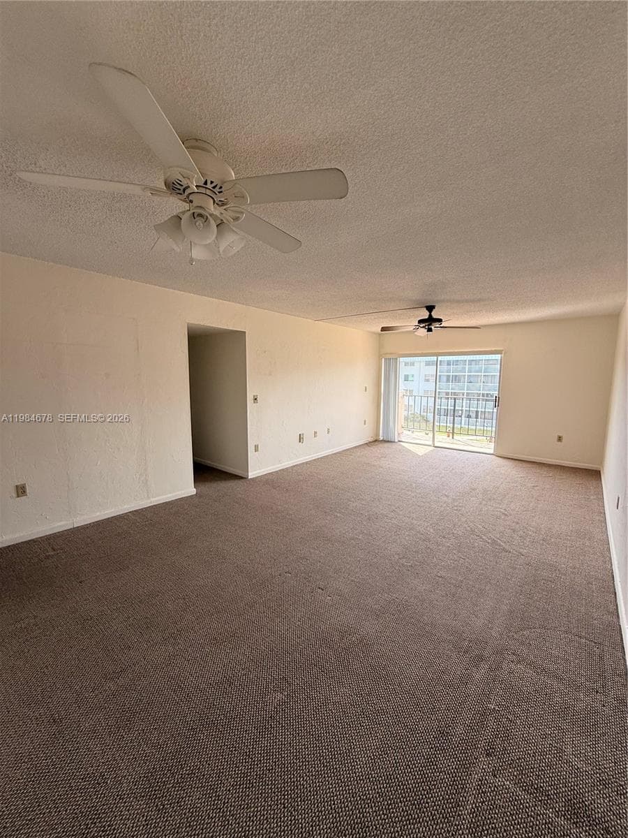 3860 NE 170th St 304 photo 8