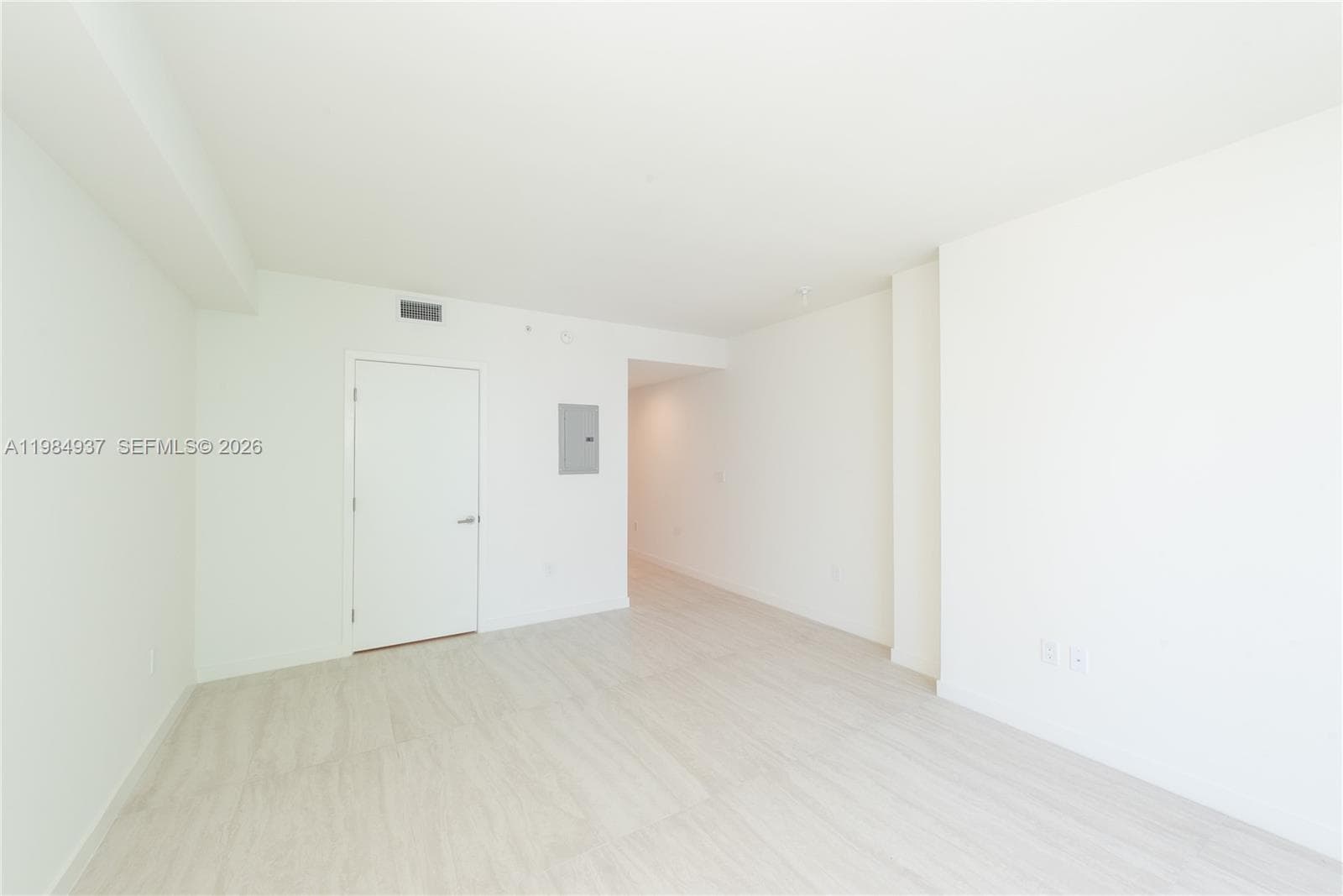 77 SE 5th Street 4004 photo 5