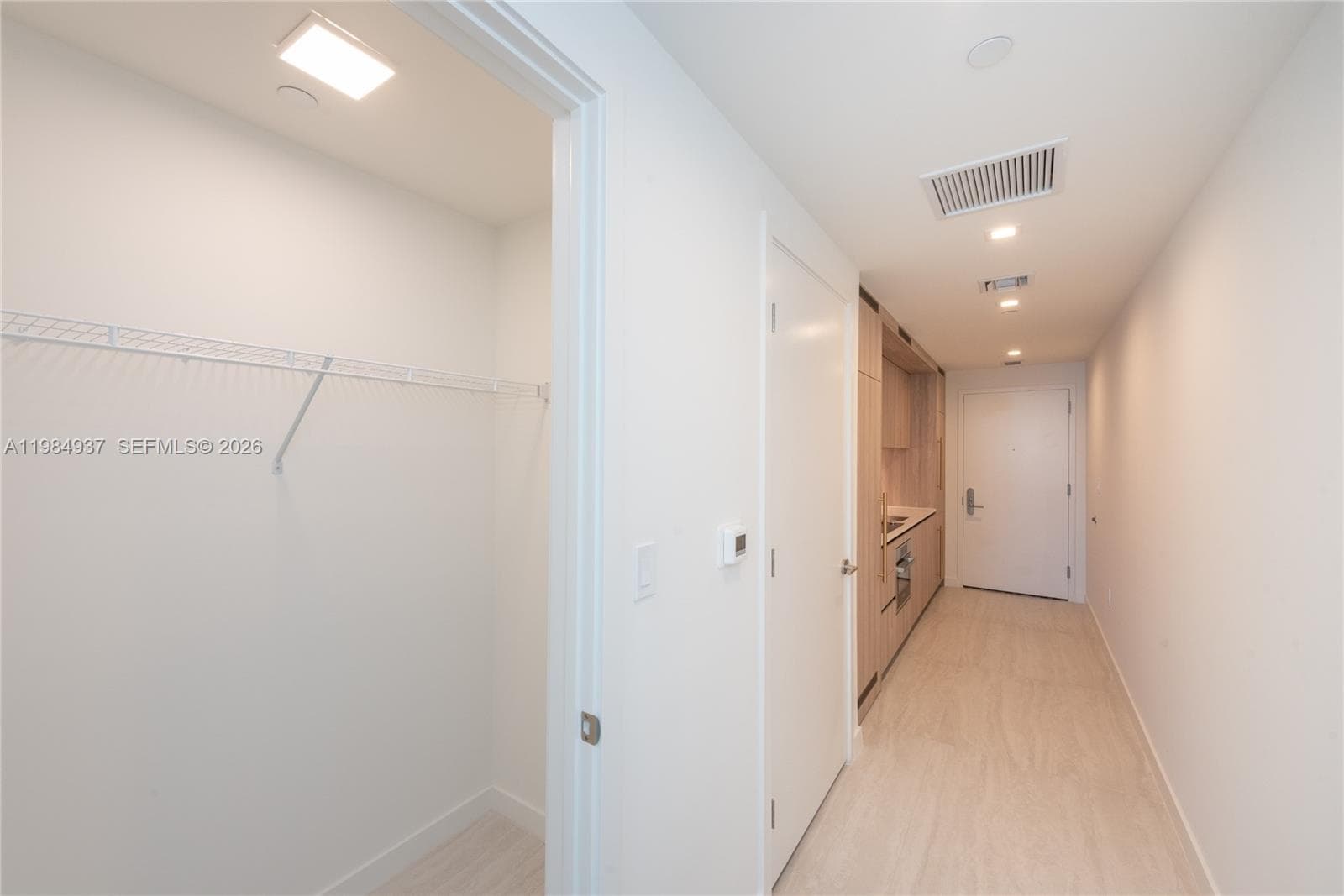 77 SE 5th Street 4004 photo 10