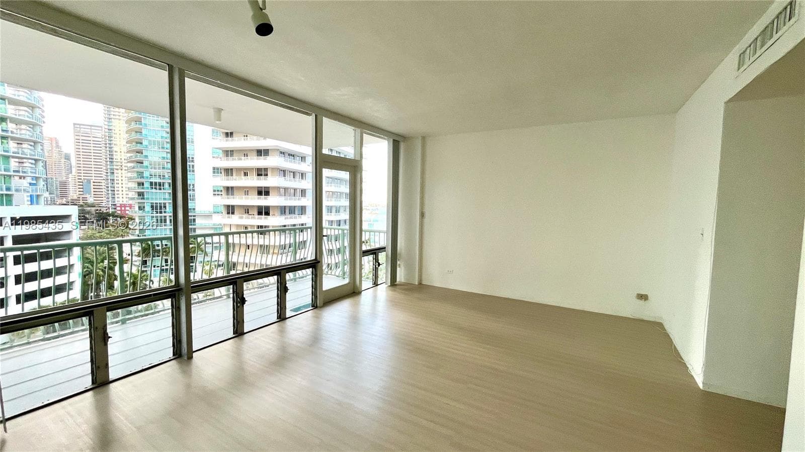 1408 Brickell Bay Dr 916 photo 1