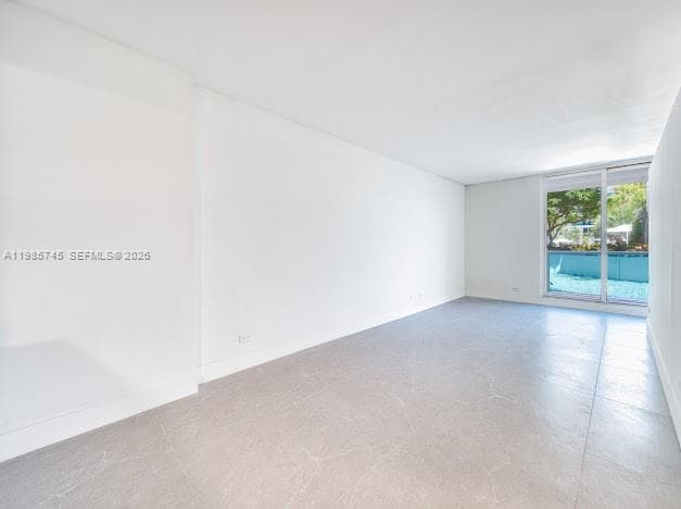 2301 Collins Ave 311 photo 5