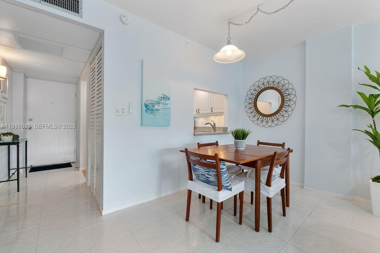 109 Royal Park Dr 2F photo 10