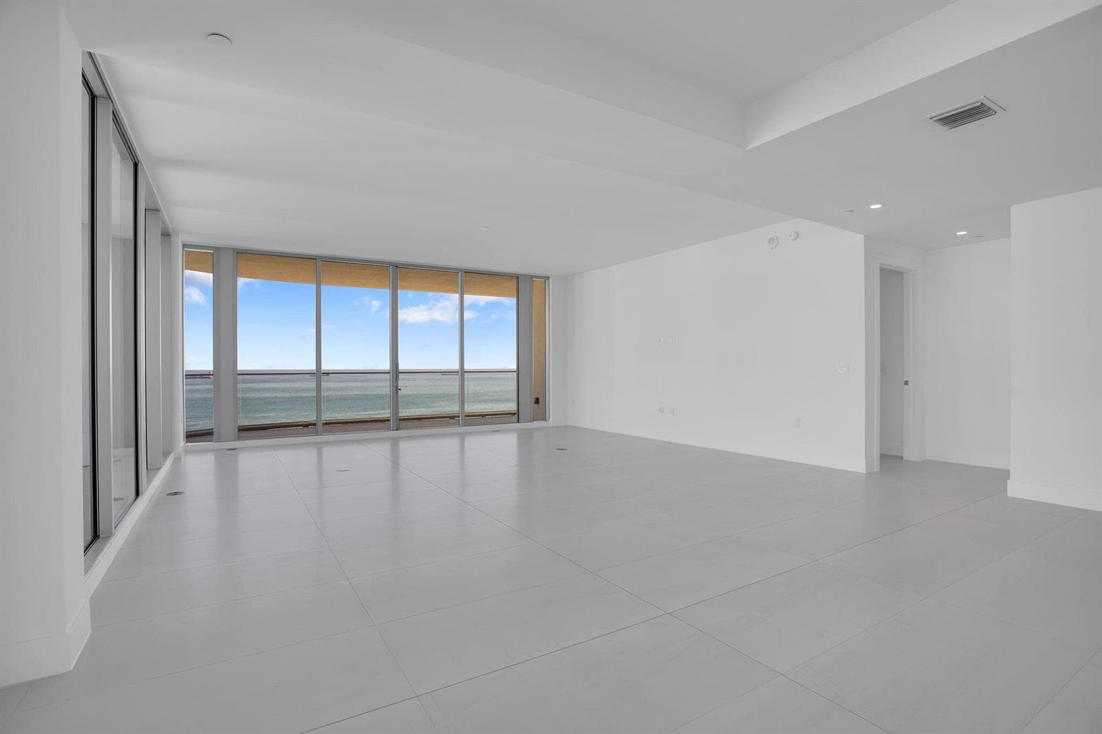 151 N Seabreeze Boulevard 1204 photo 12