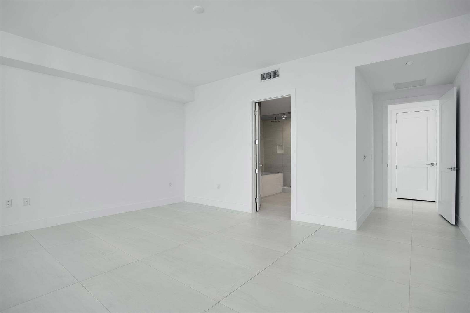 151 N Seabreeze Boulevard 1204 photo 22
