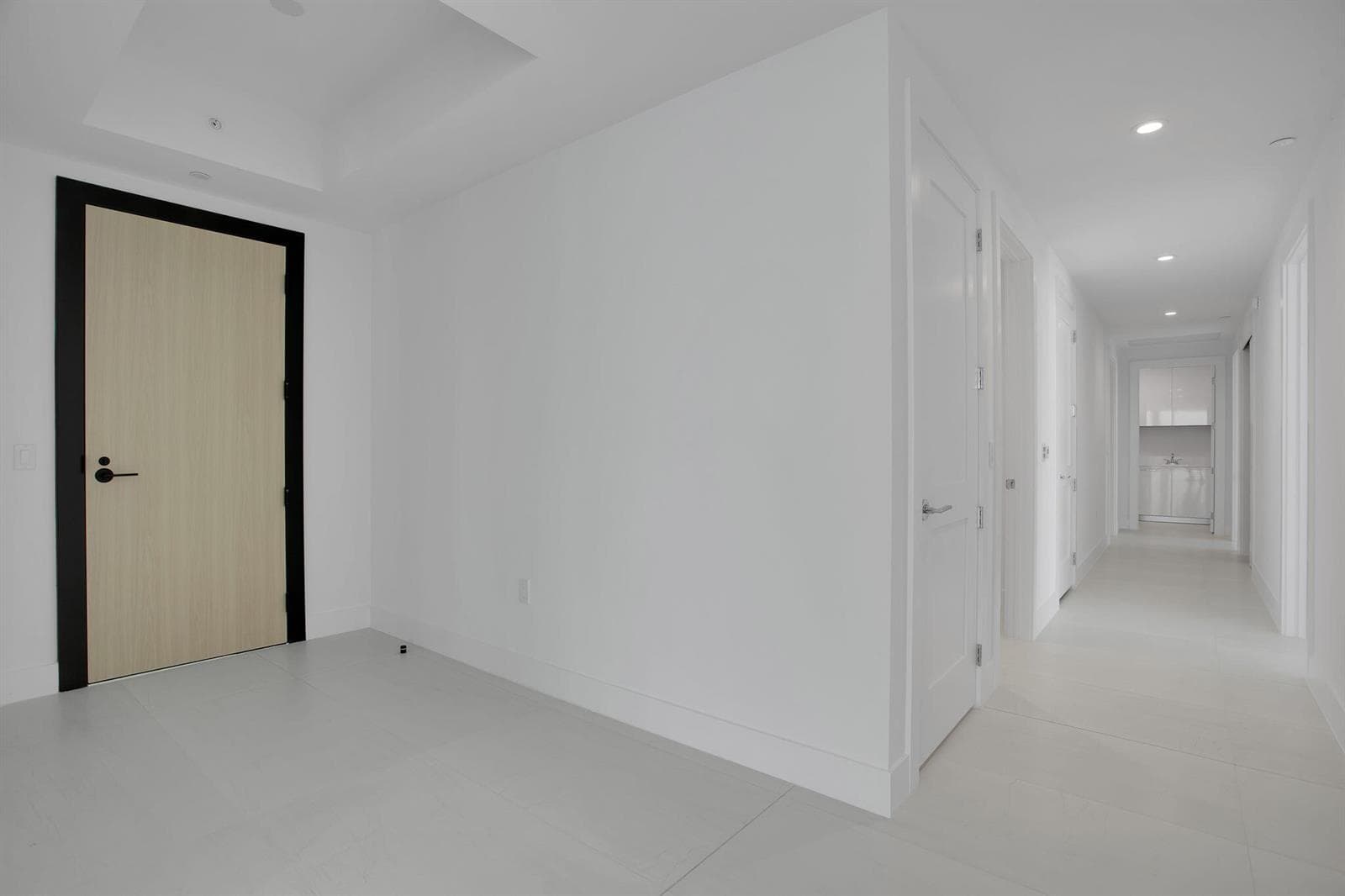 151 N Seabreeze Boulevard 1204 photo 9