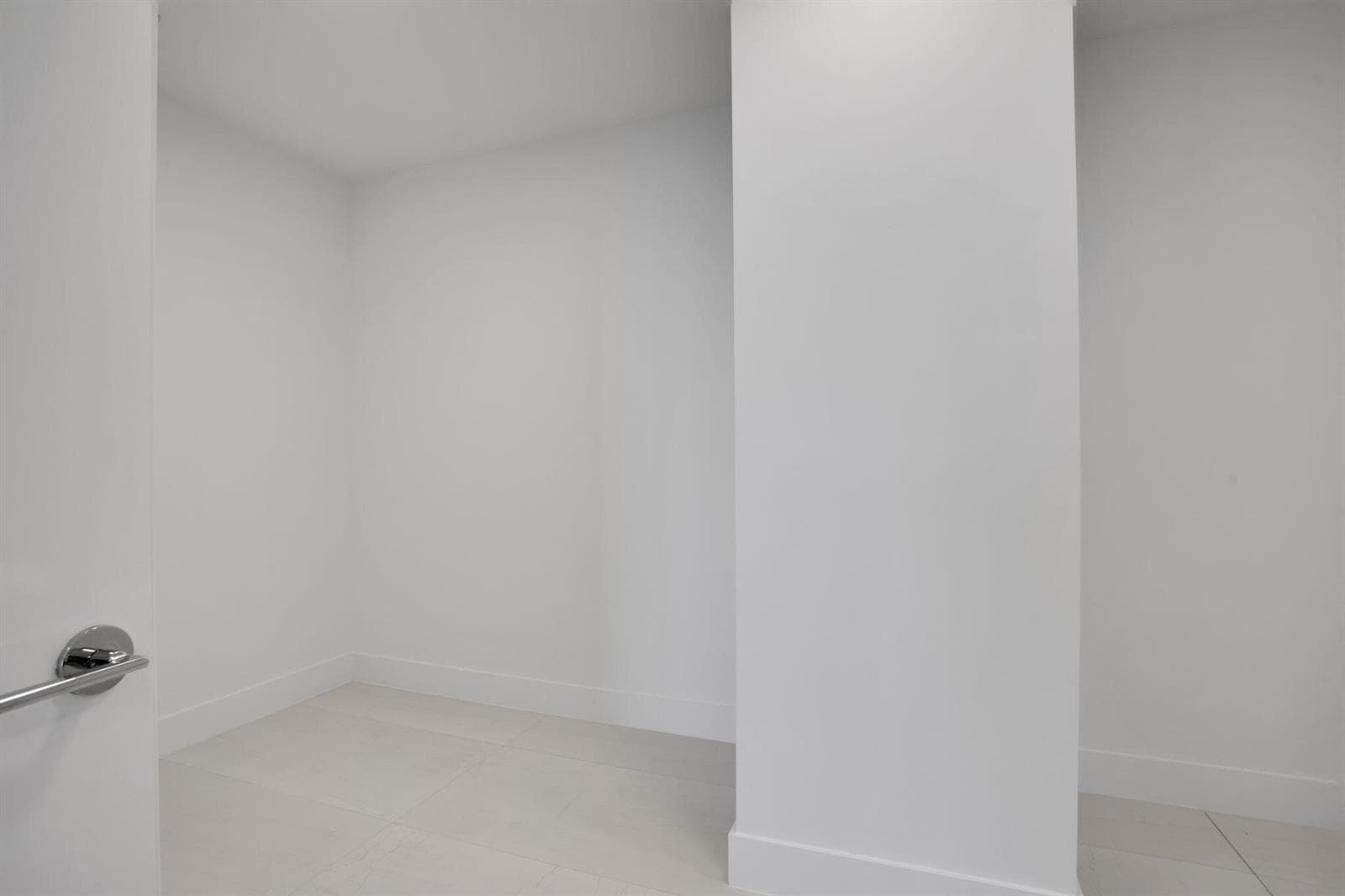 151 N Seabreeze Boulevard 1204 photo 25