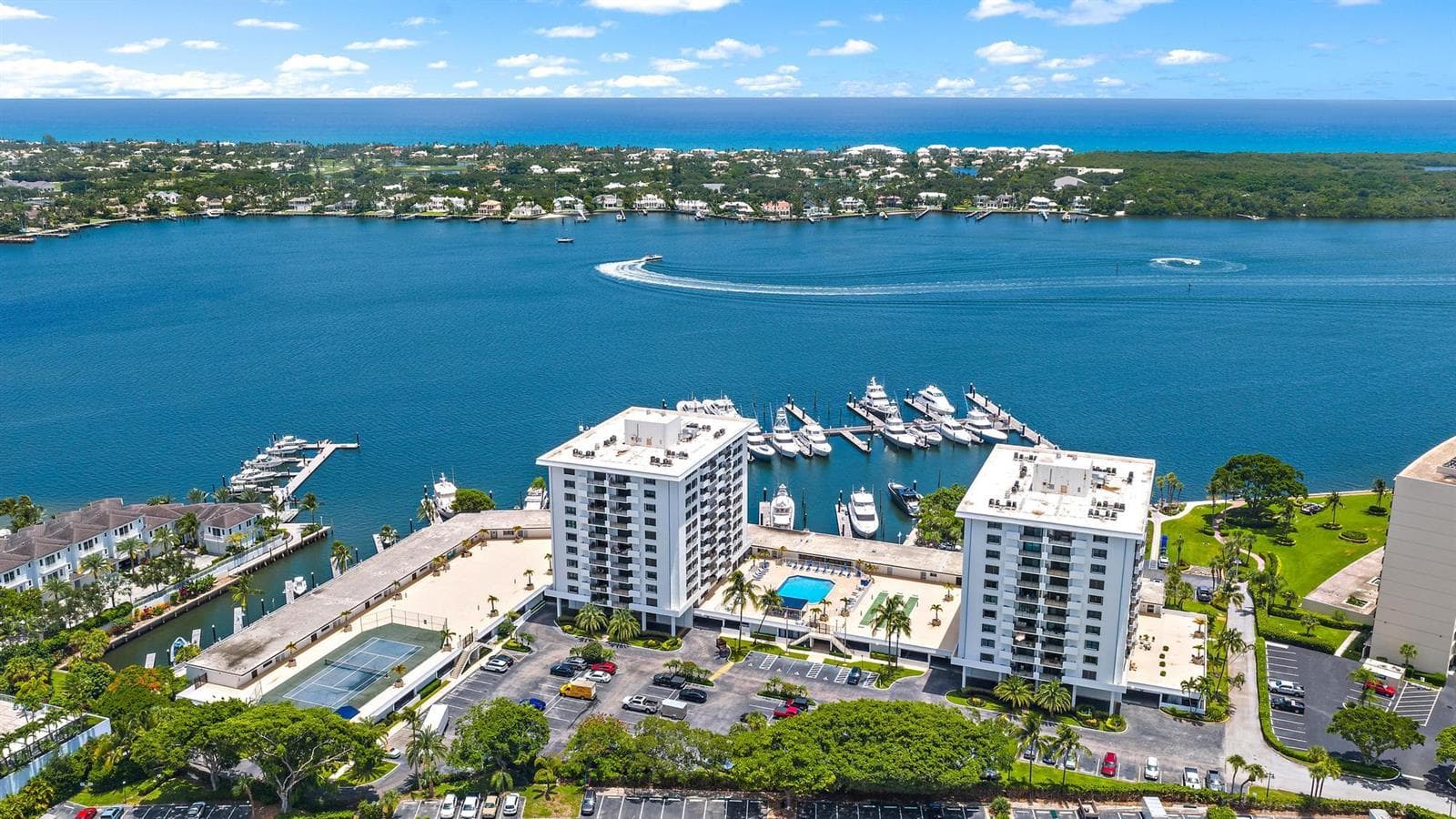 1200 Marine Way 915 (ph7) photo 1