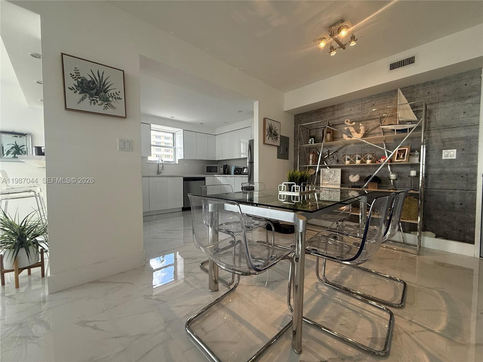 5555 Collins Ave 8R photo 20