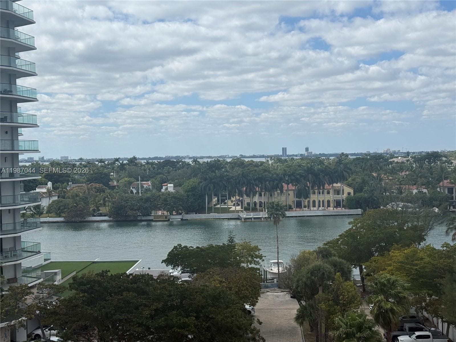 5555 Collins Ave 8R photo 15