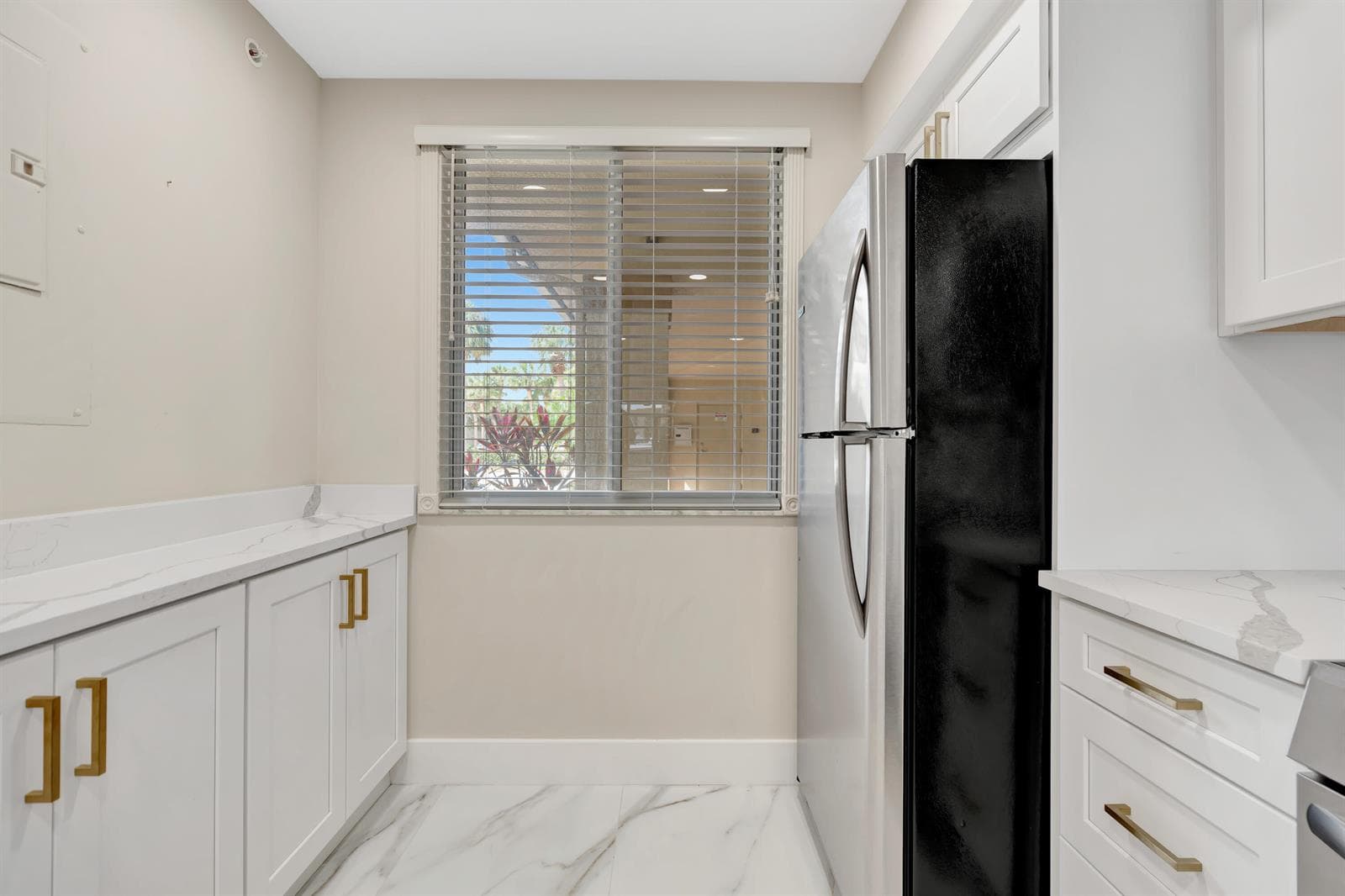 2501 Marina Isle Way 104 photo 8