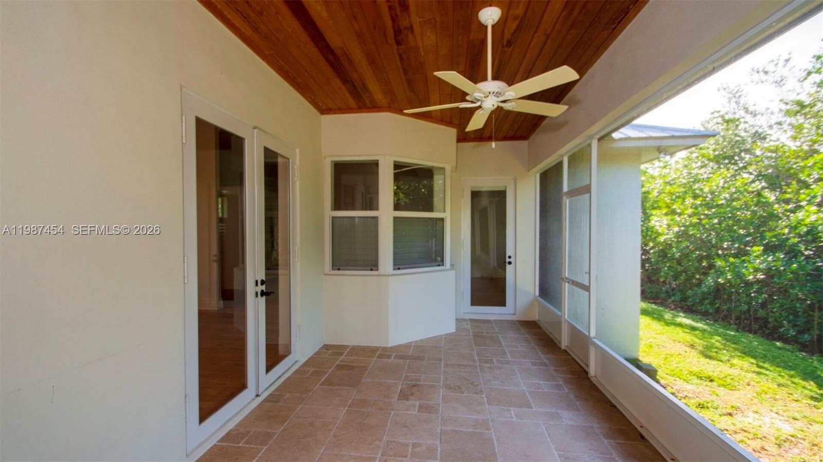 2135 Island Dr photo 23