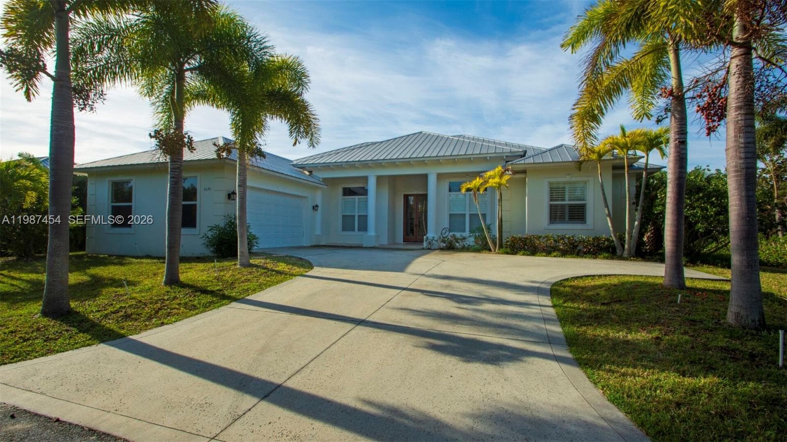 2135 Island Dr photo 2