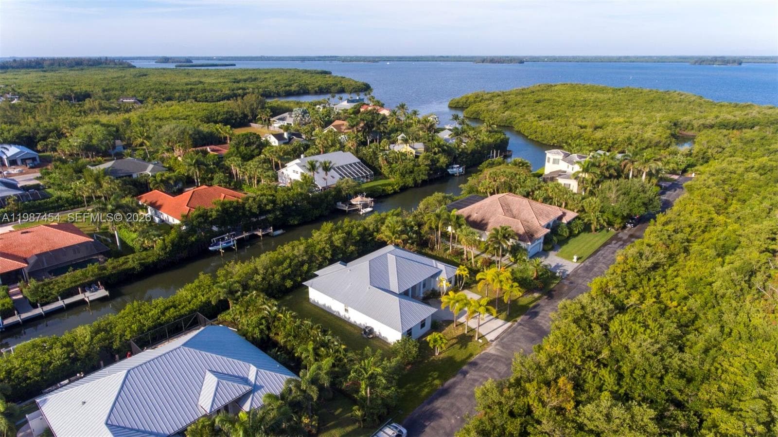 2135 Island Dr photo 25