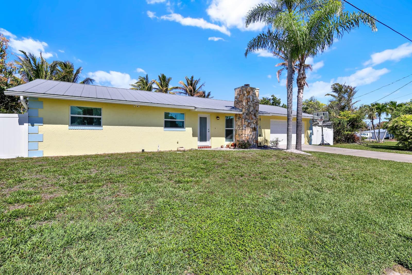 1902 Mimosa Avenue photo 16