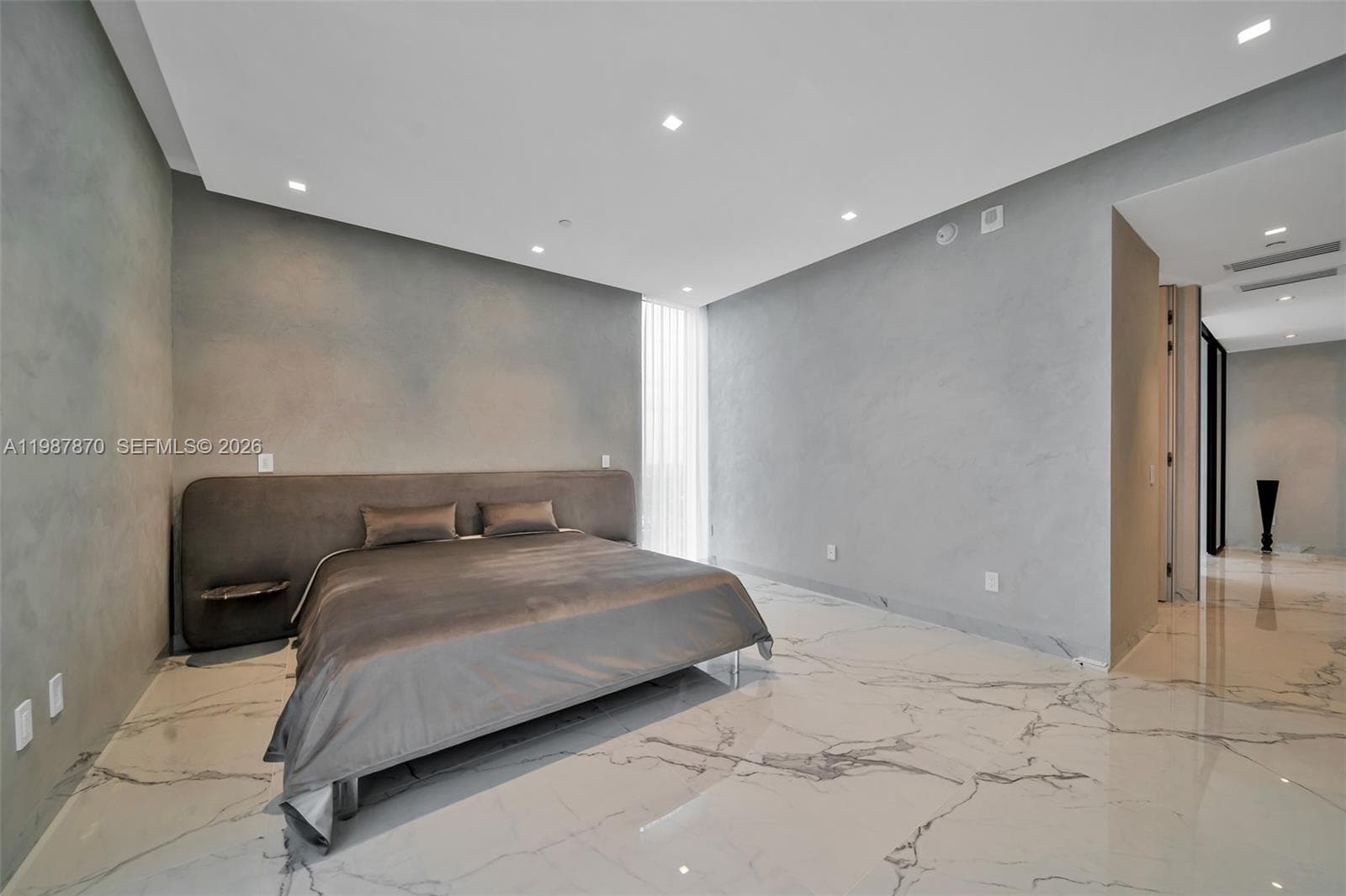 2711 S Ocean Dr 3905 photo 25