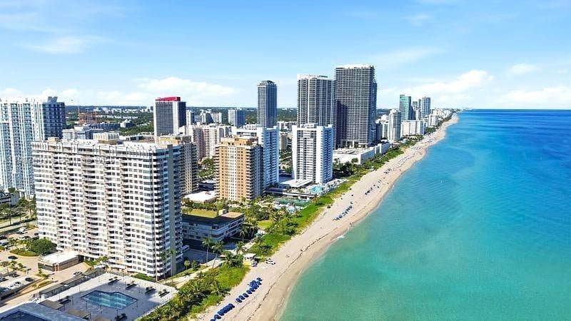 1950 Ocean Dr 2C photo 1