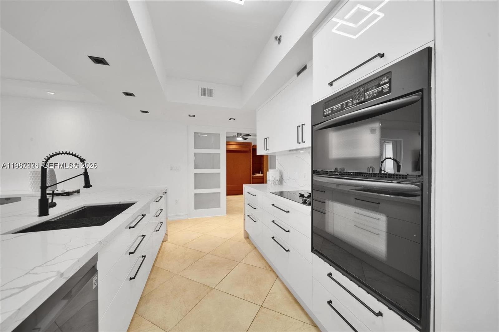 1830 S Ocean Dr 4704 photo 6
