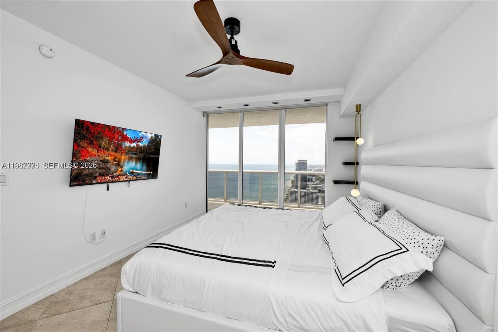 1830 S Ocean Dr 4704 photo 22