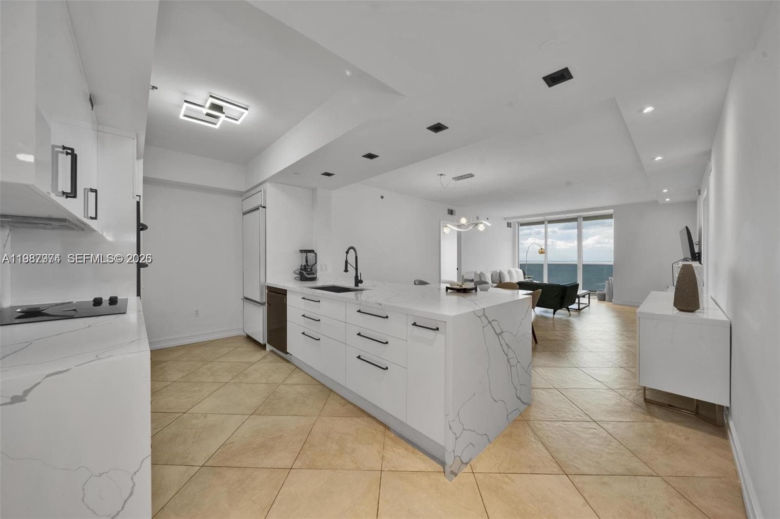 1830 S Ocean Dr 4704 photo 5