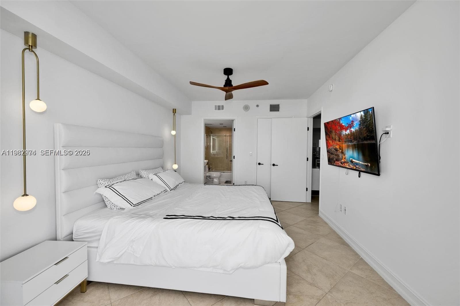 1830 S Ocean Dr 4704 photo 25
